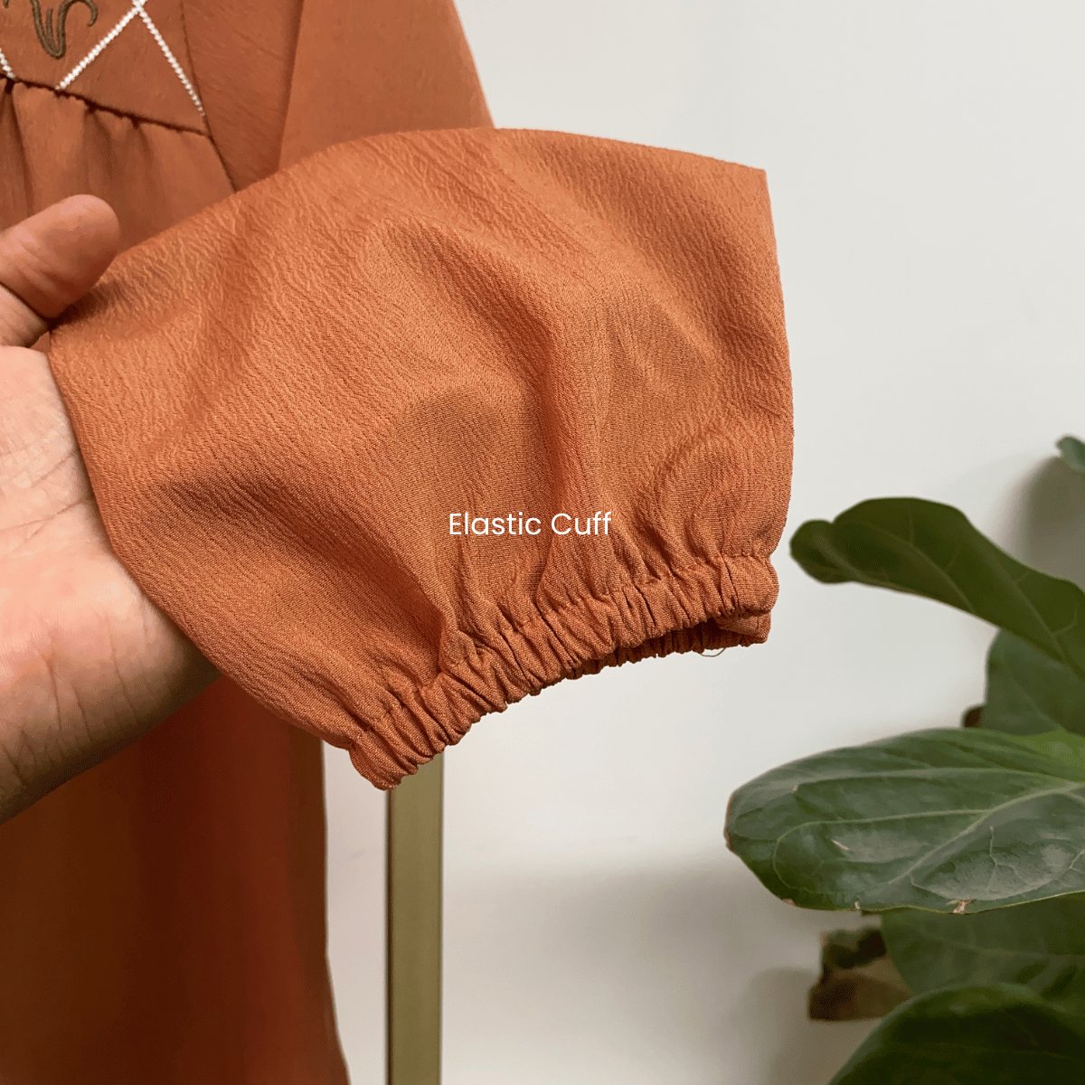 ZUCCA DIANE EMBROIDERY ROUND NECK CASUAL BLOUSE - DM 296