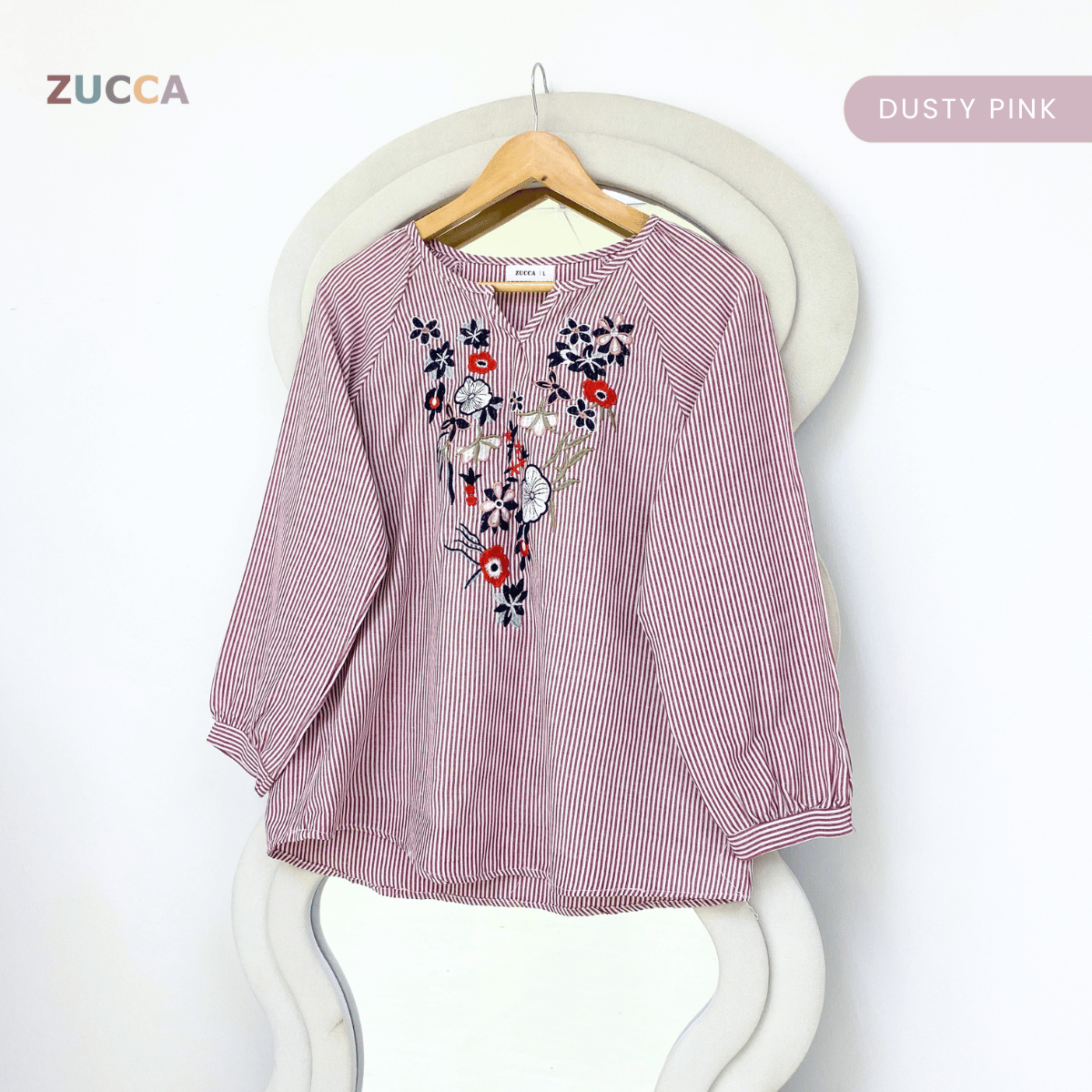 ZUCCA ELENA FLORAL EMBROIDERY STRIPE TOP-DM341