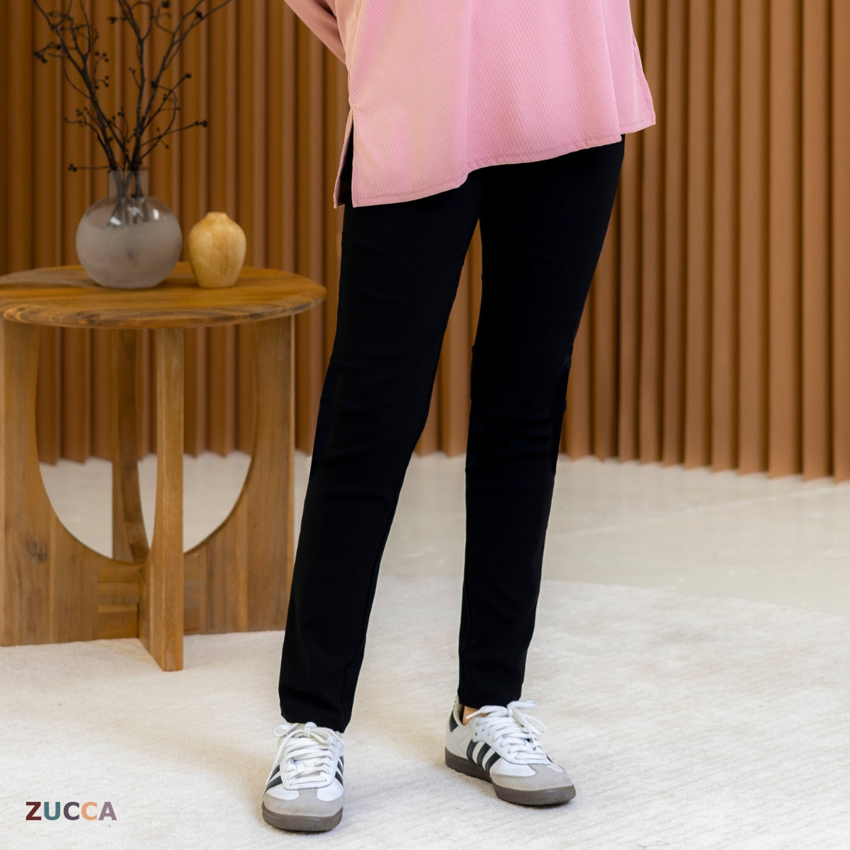 ZUCCA KAORI STRETCHABLE DENIM PANT-MA058