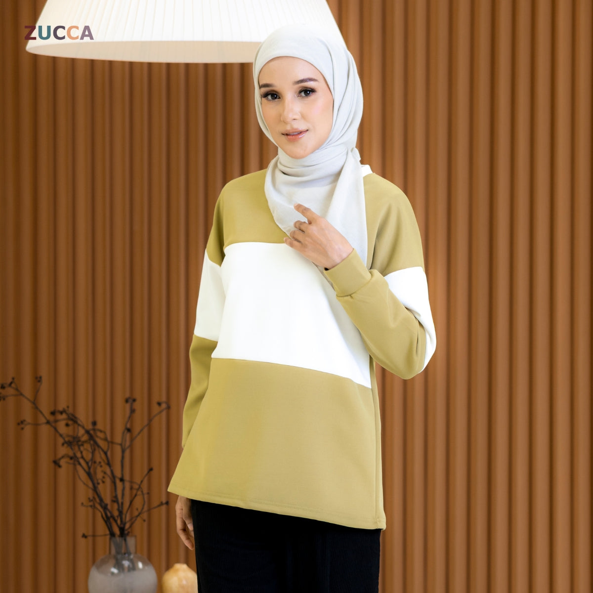 ZUCCA ELINA DUAL TONE SWEATSHIRT - MA087