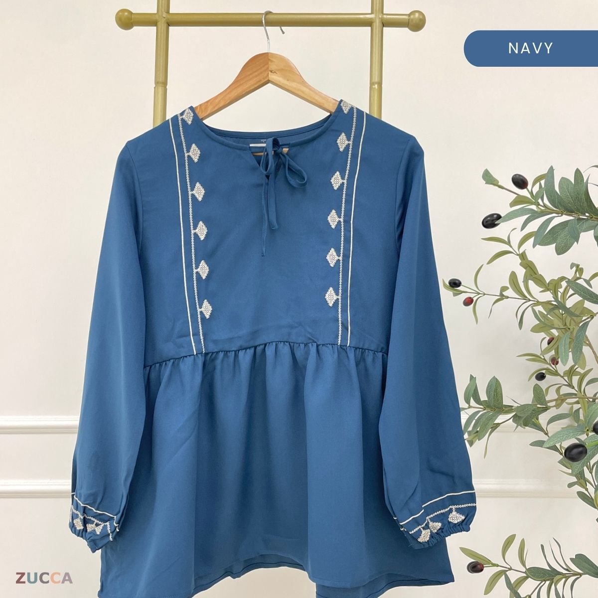 ZUCCA ALISYA EMBROIDERY CHARM BLOUSE -MA092