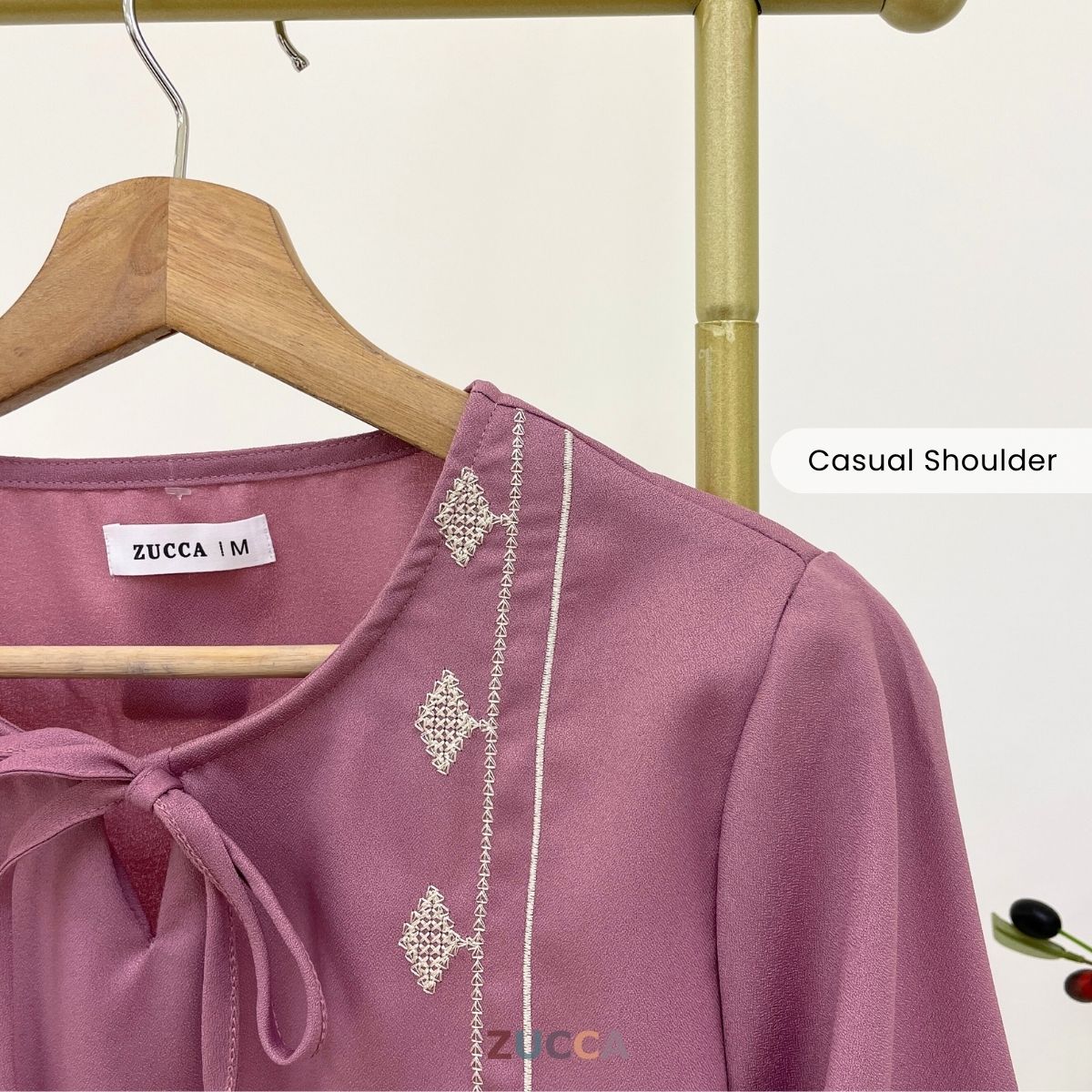 ZUCCA ALISYA EMBROIDERY CHARM BLOUSE -MA092