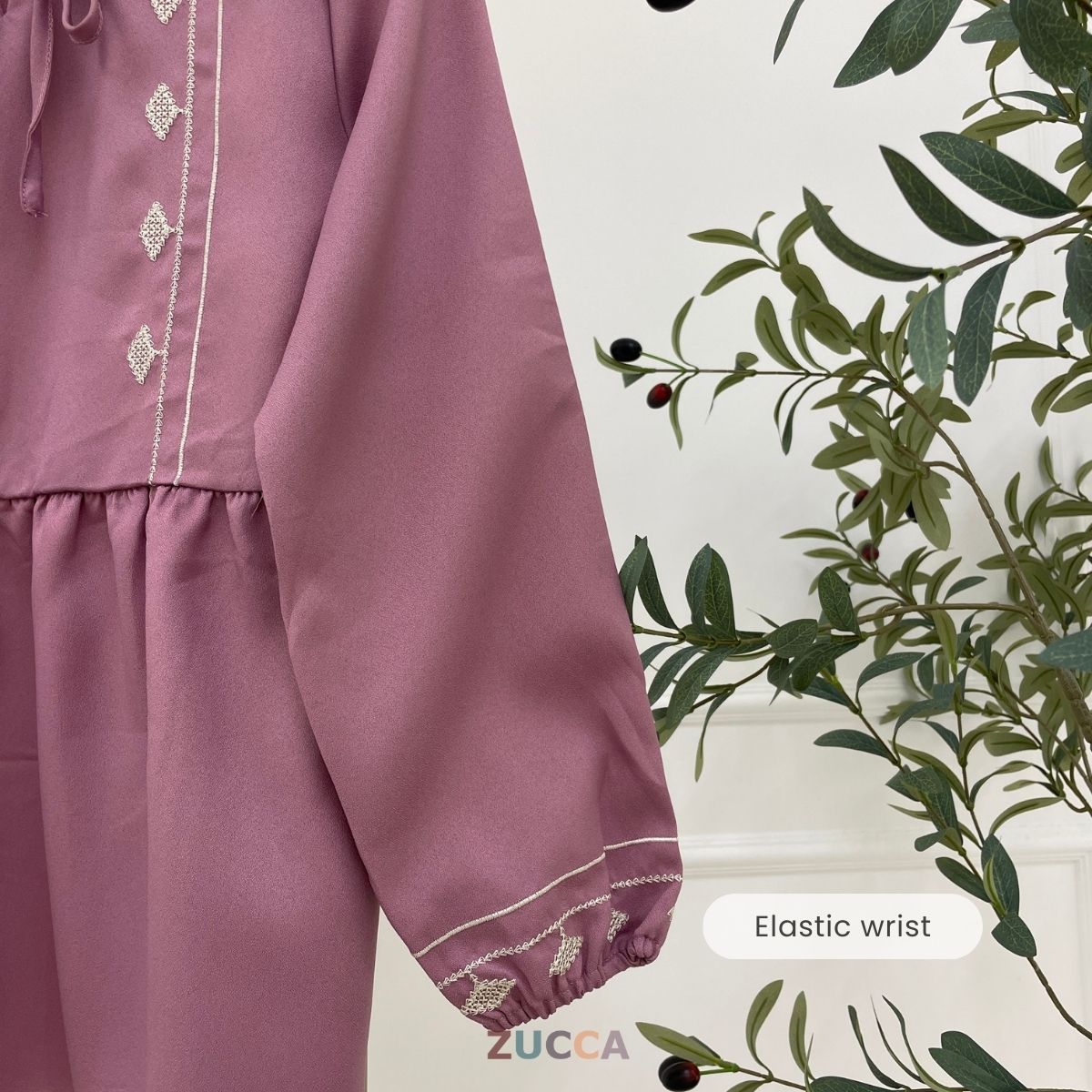 ZUCCA ALISYA EMBROIDERY CHARM BLOUSE -MA092