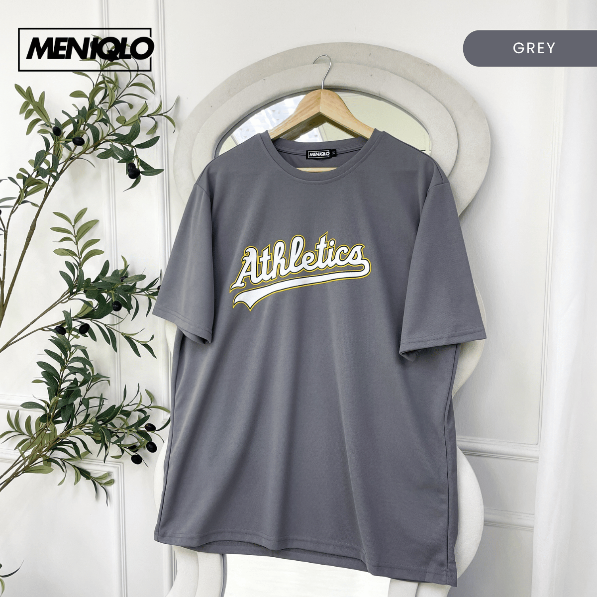 MENIQLO TRAVIS MAN CLASSIC ATHLETICS GRAPHIC PERFORMANCE TEE - MQ1005