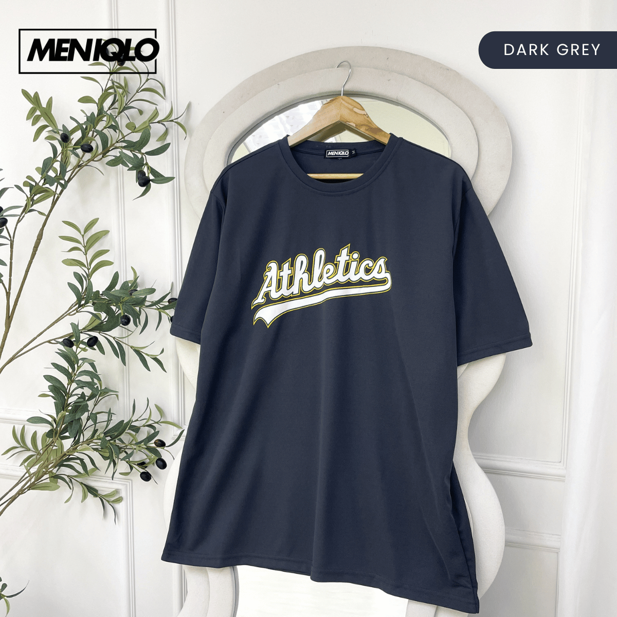 MENIQLO TRAVIS MAN CLASSIC ATHLETICS GRAPHIC PERFORMANCE TEE - MQ1005