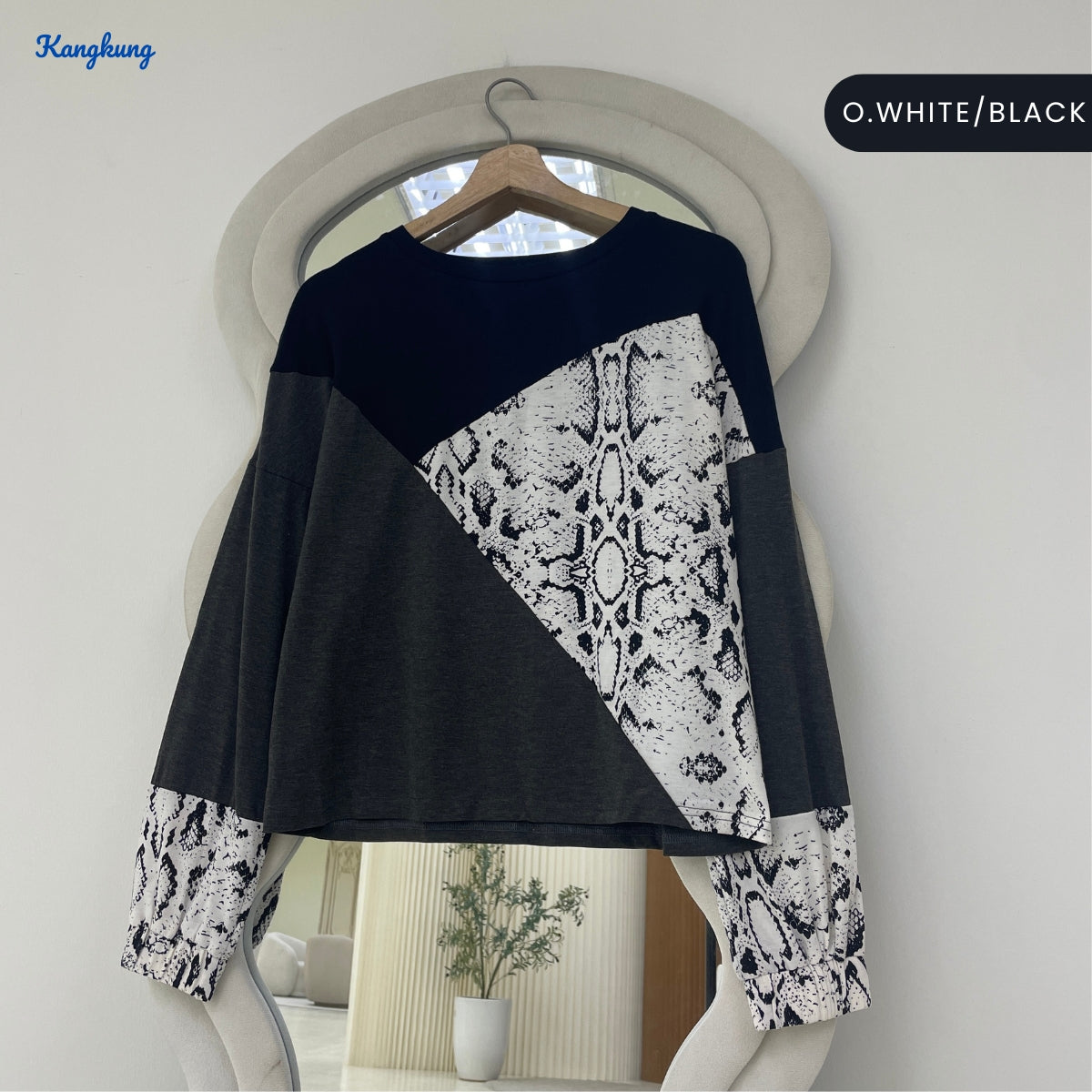 KANGKUNG POPPY COLOR BLOCK SNAKE PRINT LONG SLEEVE TOP - Q013