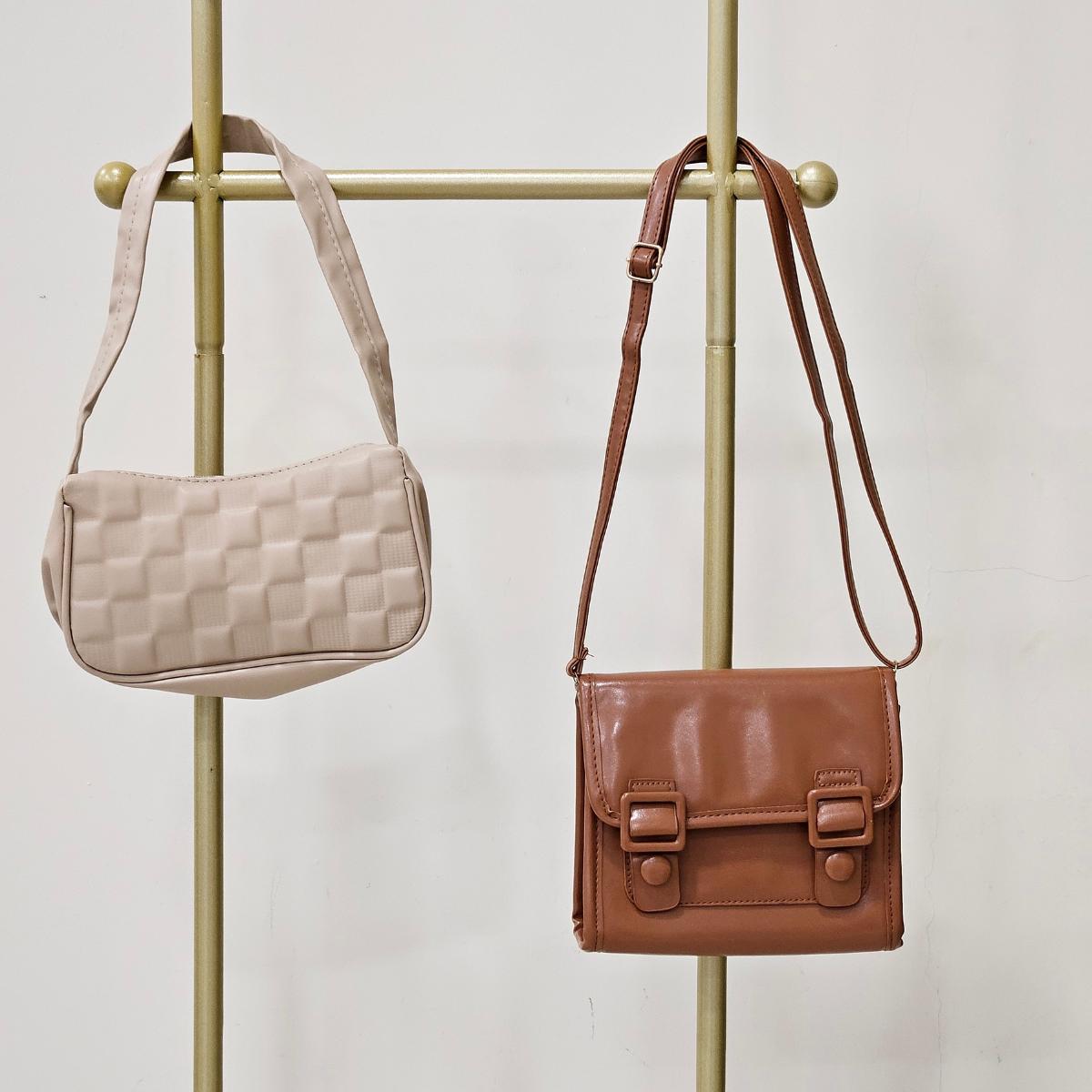 ZUCCA CUTE HANDBAG - 18 - 23 Woman Wanita