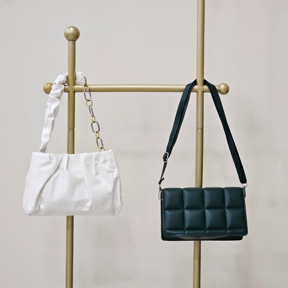 ZUCCA CUTE HANDBAG - 18 - 23 Woman Wanita