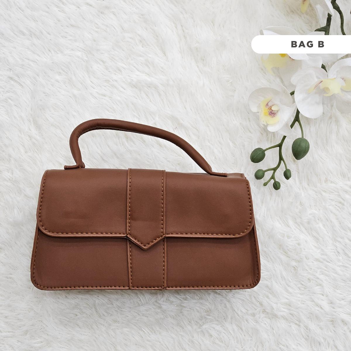 ZUCCA CUTE HANDBAG - 18 - 23 Woman Wanita