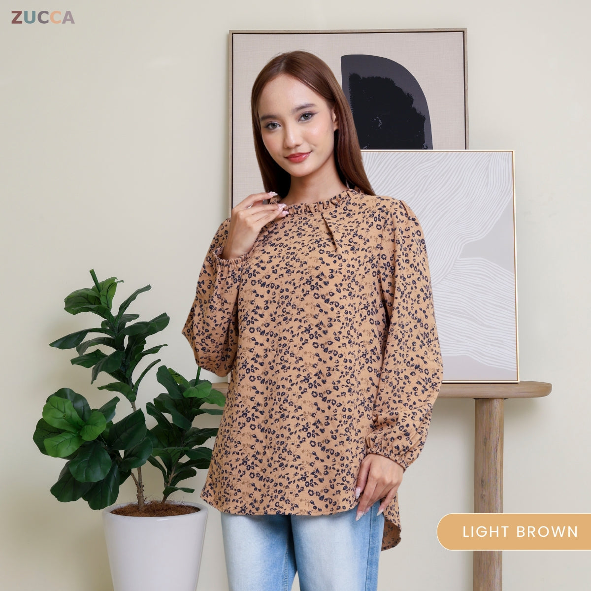 ZUCCA YULINA BLOUS WANITA BERCORAK FLORAL BERSERTA LEHER BERTINGKAT – DM094