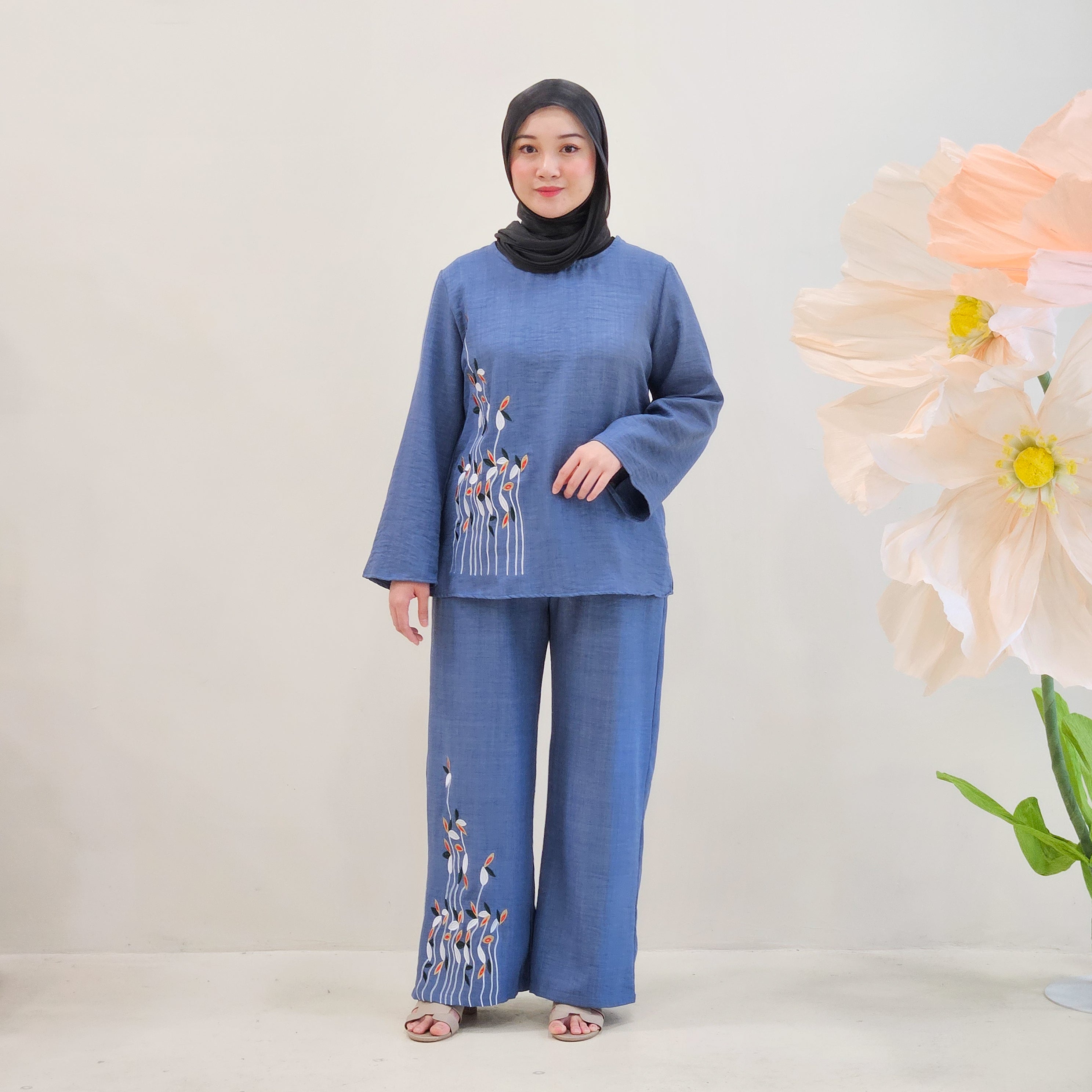 Ginna Blouse  Floral Embroidery Casual Set DM158