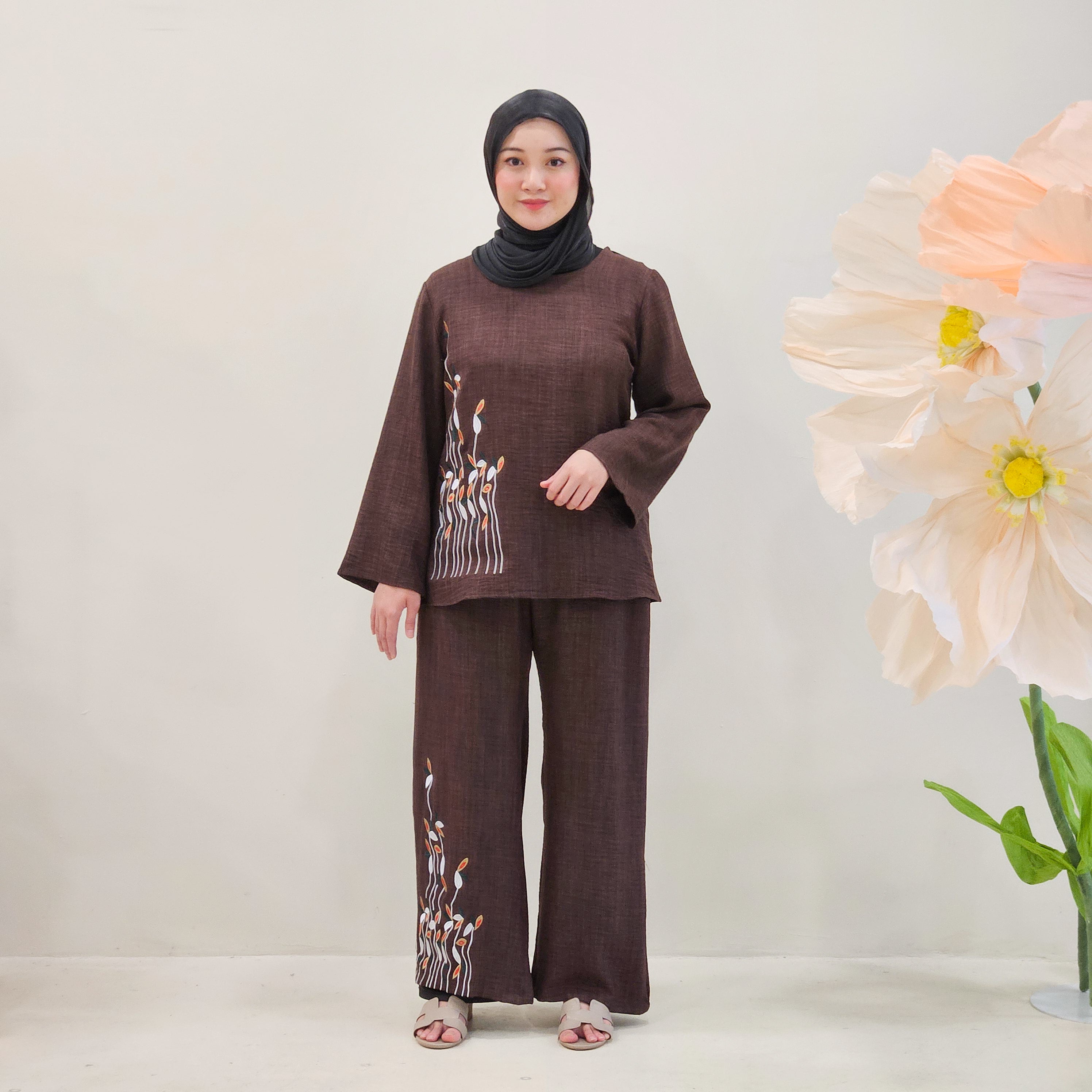 Ginna Blouse  Floral Embroidery Casual Set DM158