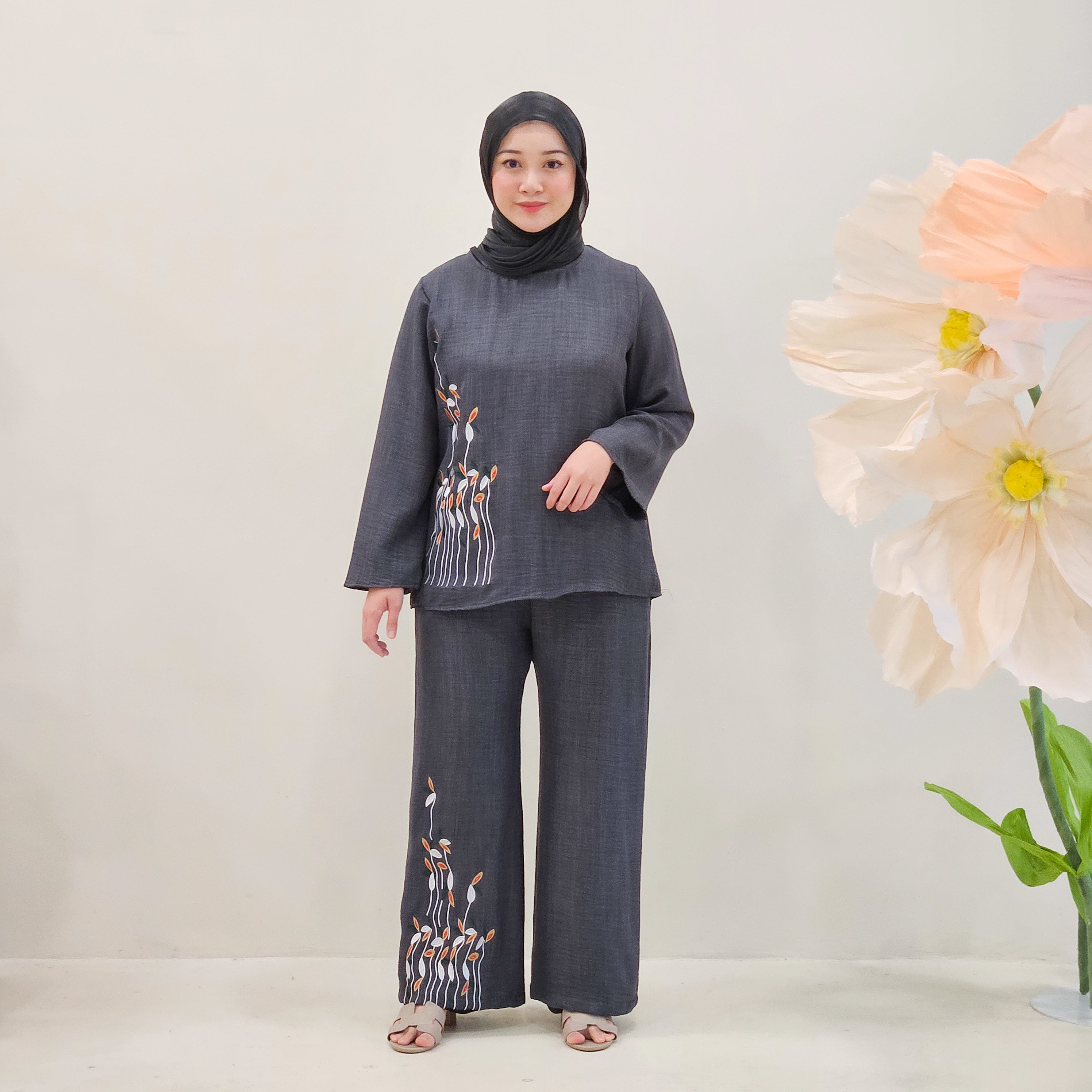 Trina Pants Floral Embroidery Casual Set DM159