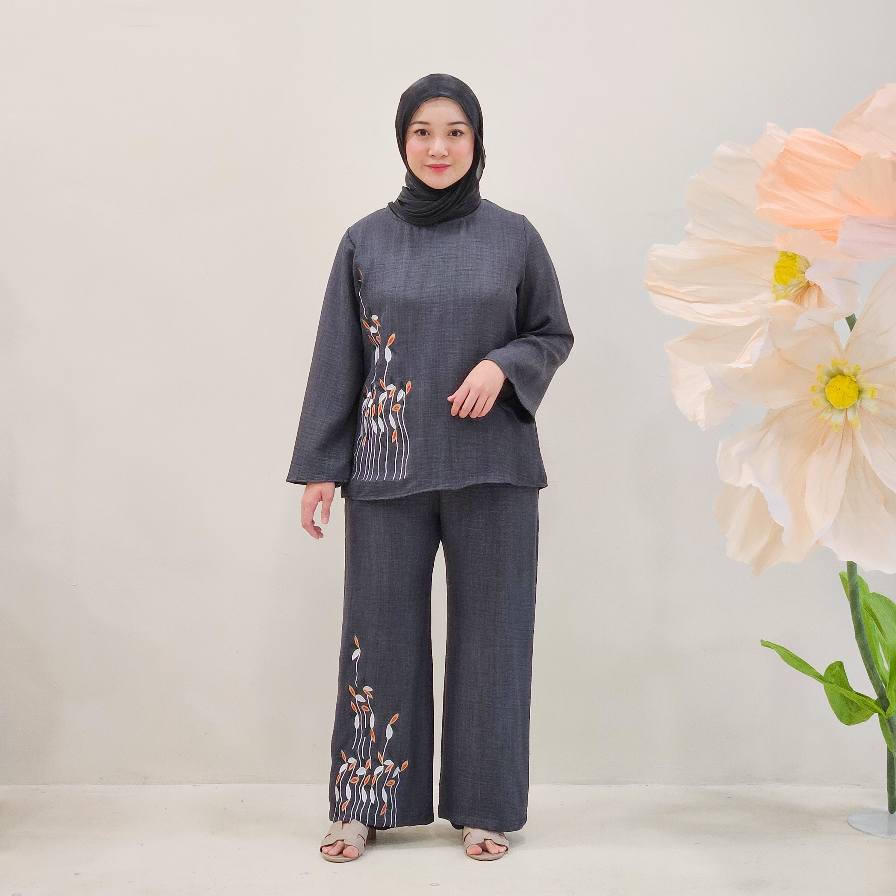 Ginna Blouse  Floral Embroidery Casual Set DM158