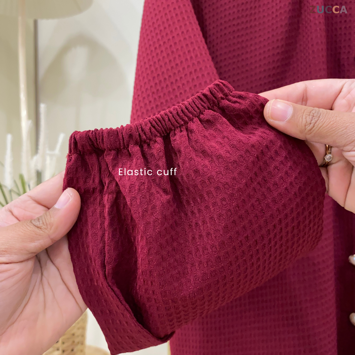 ZUCCA KORI HONEYCOMB KNIT BUTTON DOWN BLOUSE - DM261