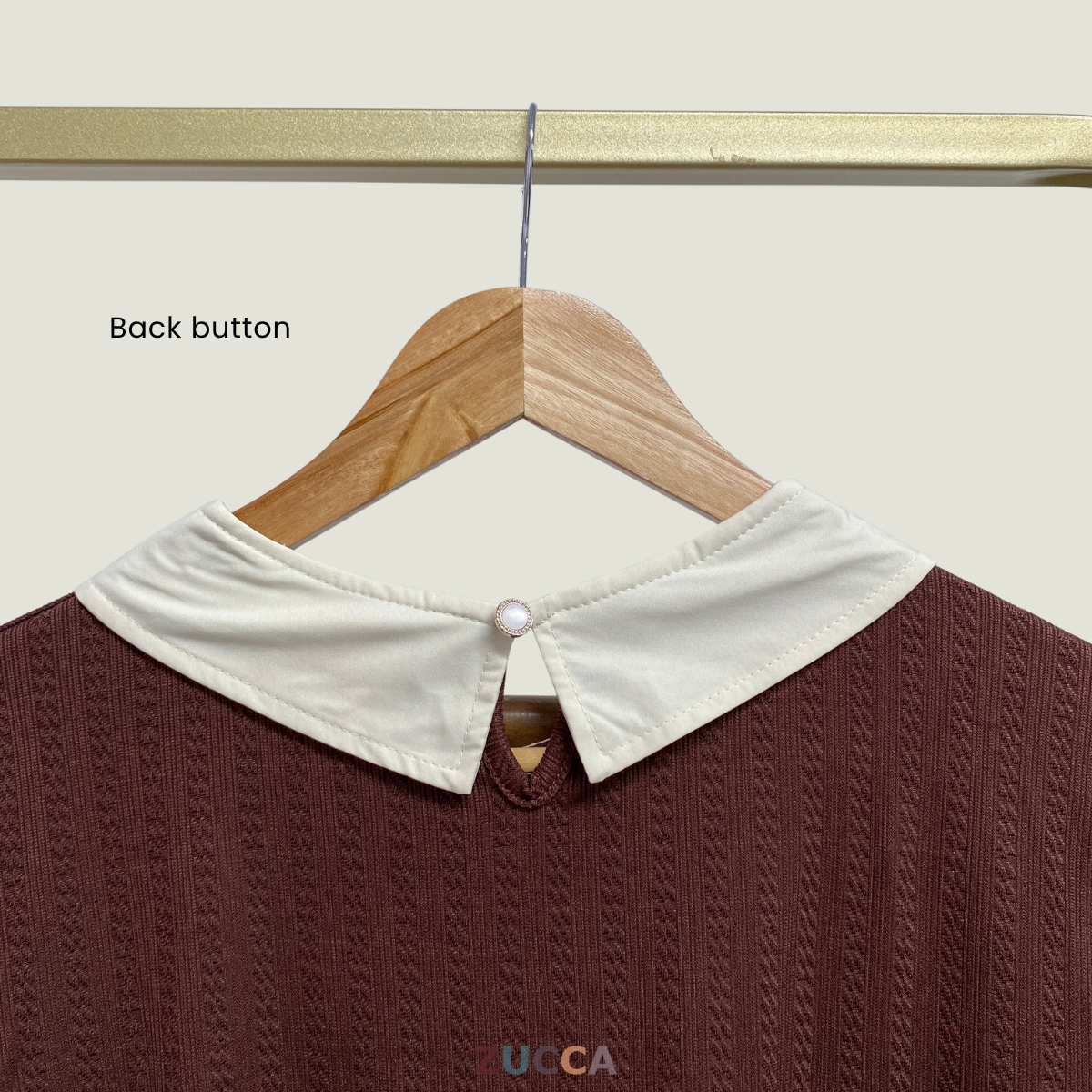 ZUCCA MEYA BLAUS RAJUT WANITA BERKOLAR DENGAN SULAMAN – DM275 KNIT BLOUSE