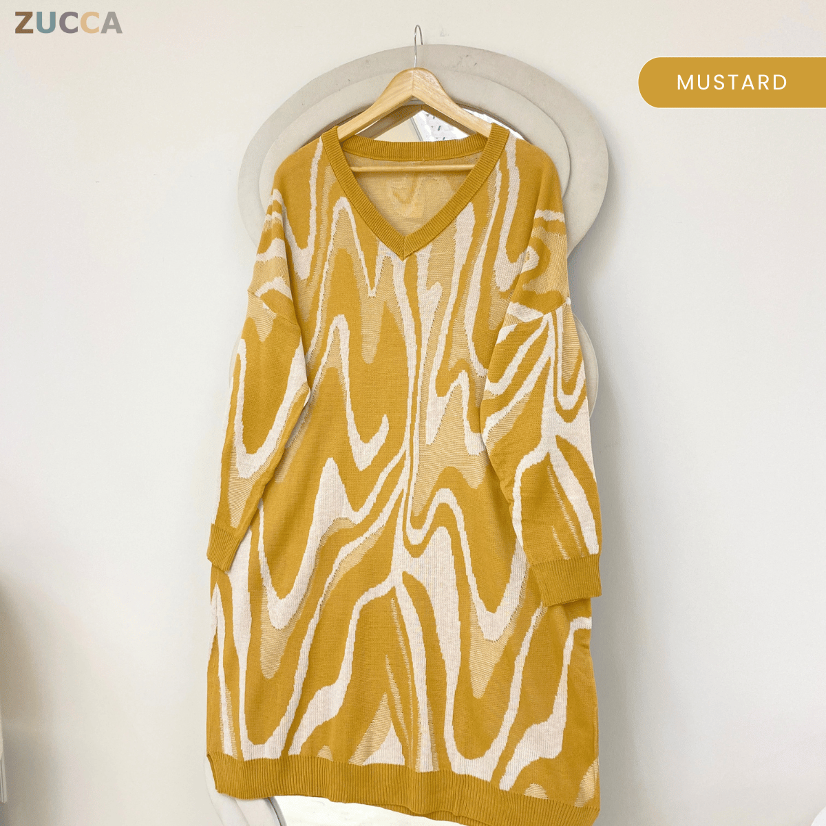 ZUCCA DEBBY WOMEN ABSTRACT WAVE KNIT SWEATER - GC001 (B1067)