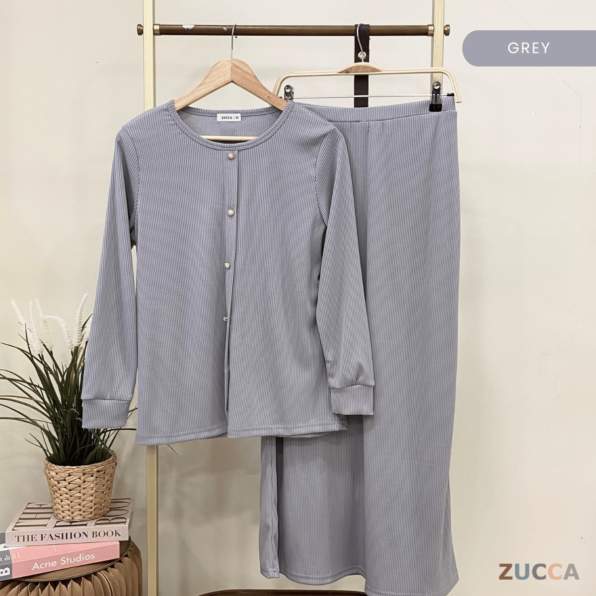 ZUCCA ANNIE WOMEN SET RIB KNIT BLOUSE AND SKIRT  - MA004