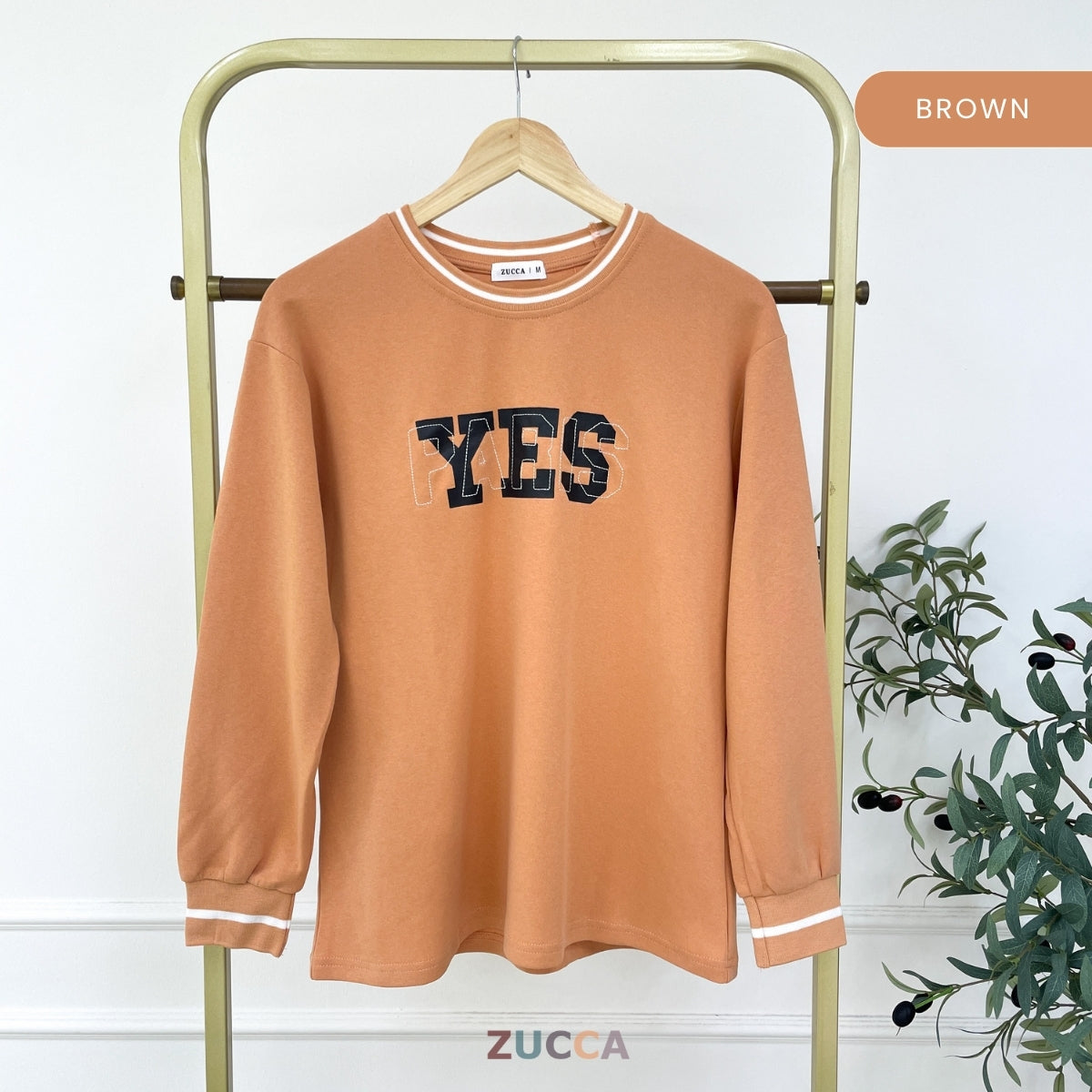 ZUCCA RYLA GRAPHIC SPORTY MODEST LONG SLEEVE TOP - MA026B