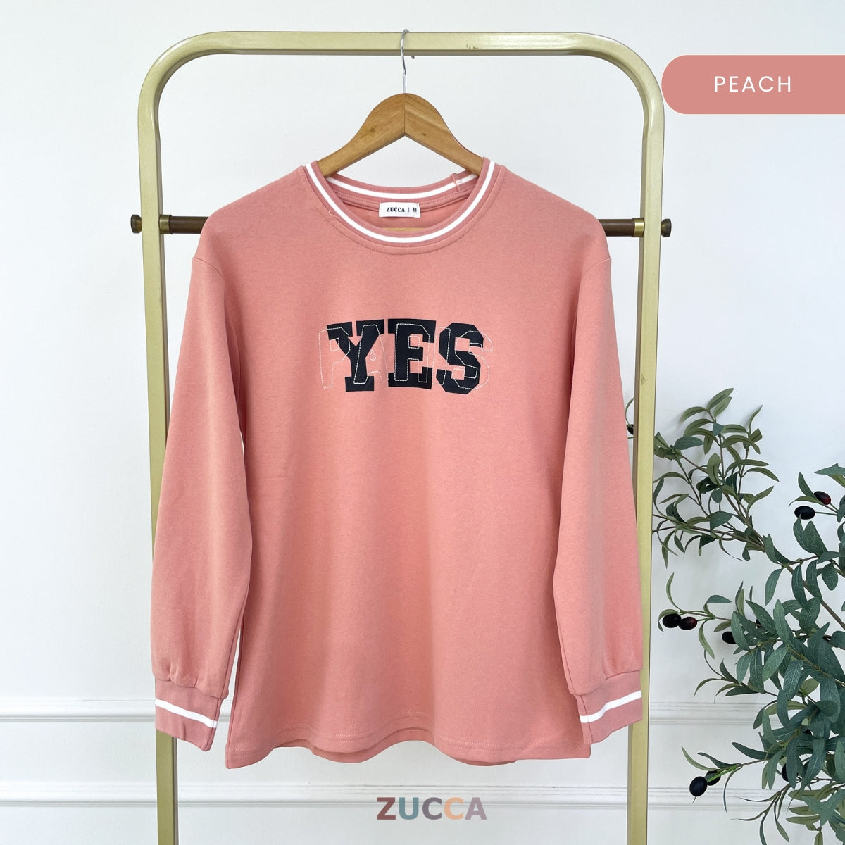 ZUCCA RYLA GRAPHIC SPORTY MODEST LONG SLEEVE TOP - MA026B