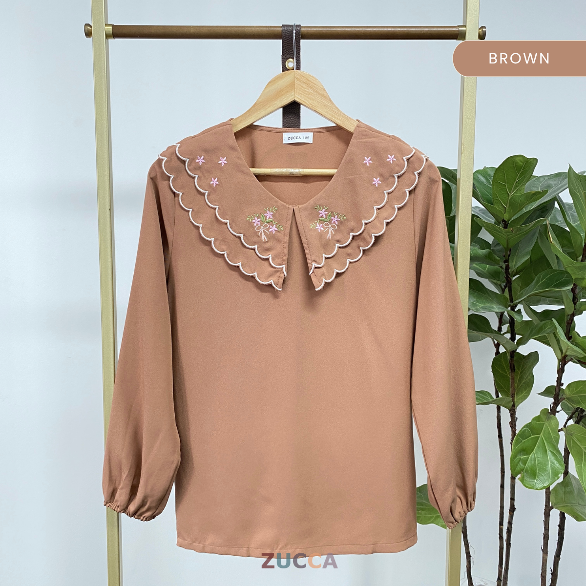ZUCCA ILIS EMBROIDERED PETER PAN SCALOP COLLAR BLOUSE - MA040