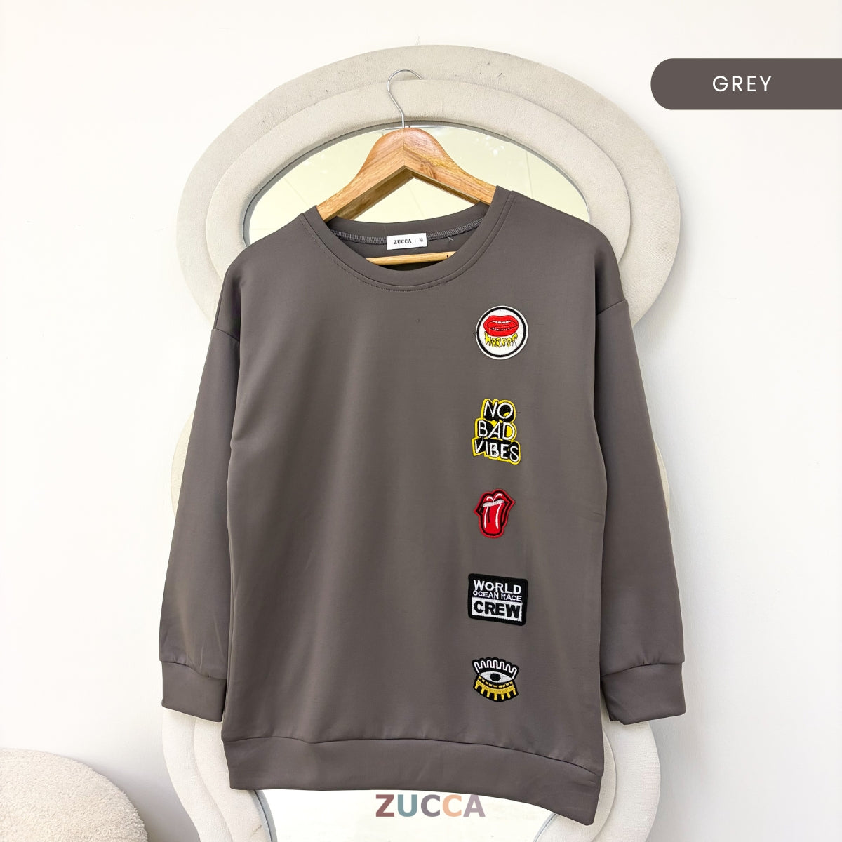 ZUCCA KAEIRA KASUAL WOMEN PATCH EMBROIDERED COZY SWEATSHIRT - MA197