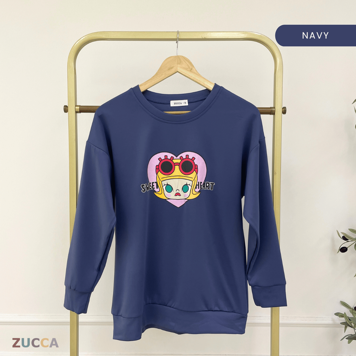 ZUCCA KATIE SWEET HEART GRAPHIC COZY SWEATSHIRT - MA198