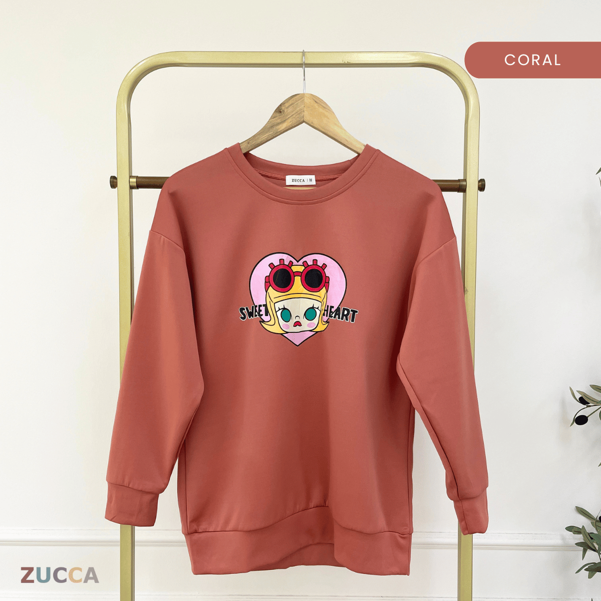 ZUCCA KATIE SWEET HEART GRAPHIC COZY SWEATSHIRT - MA198