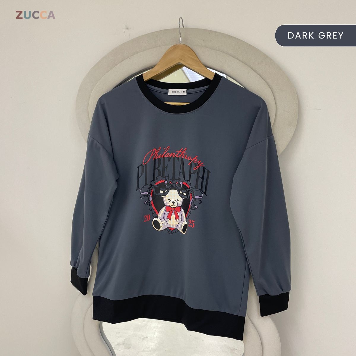 ZUCCA EZZAH VINTAGE BEAR GRAPHIC LONG SLEEVE SWEATSHIRT - MA209