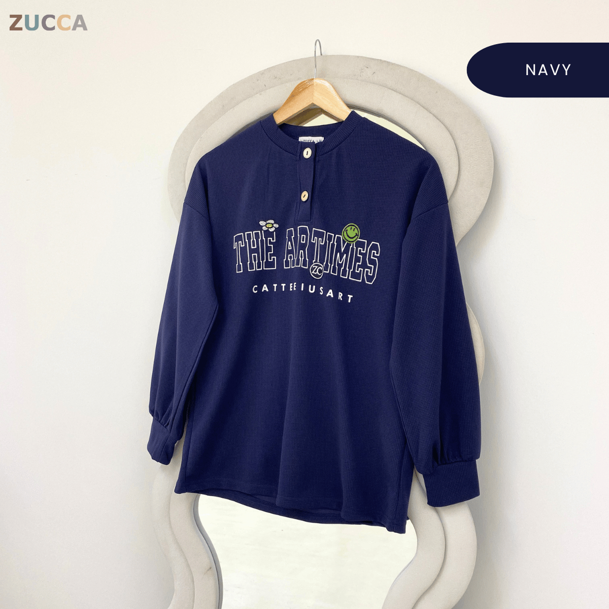 ZUCCA SHAZIA HENLEY GRAPHIC TEXTURED TOP-MA228(GN300)