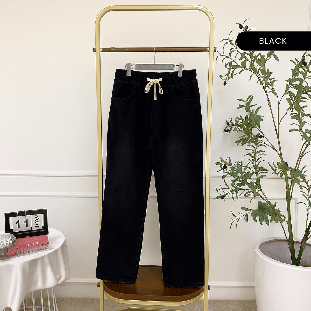 MENIQLO NOAH RELAXED FIT DENIM PANTS MCP2006