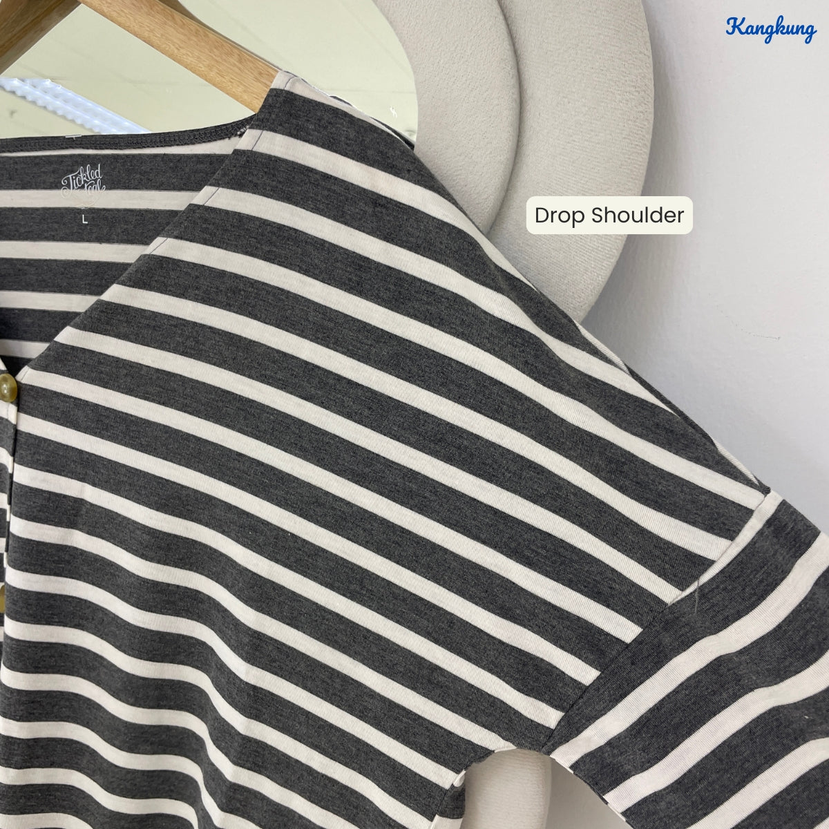 KANGKUNG CAMELIA STRIPED BUTTON-UP TIE-HEM LONG TOP - Q044
