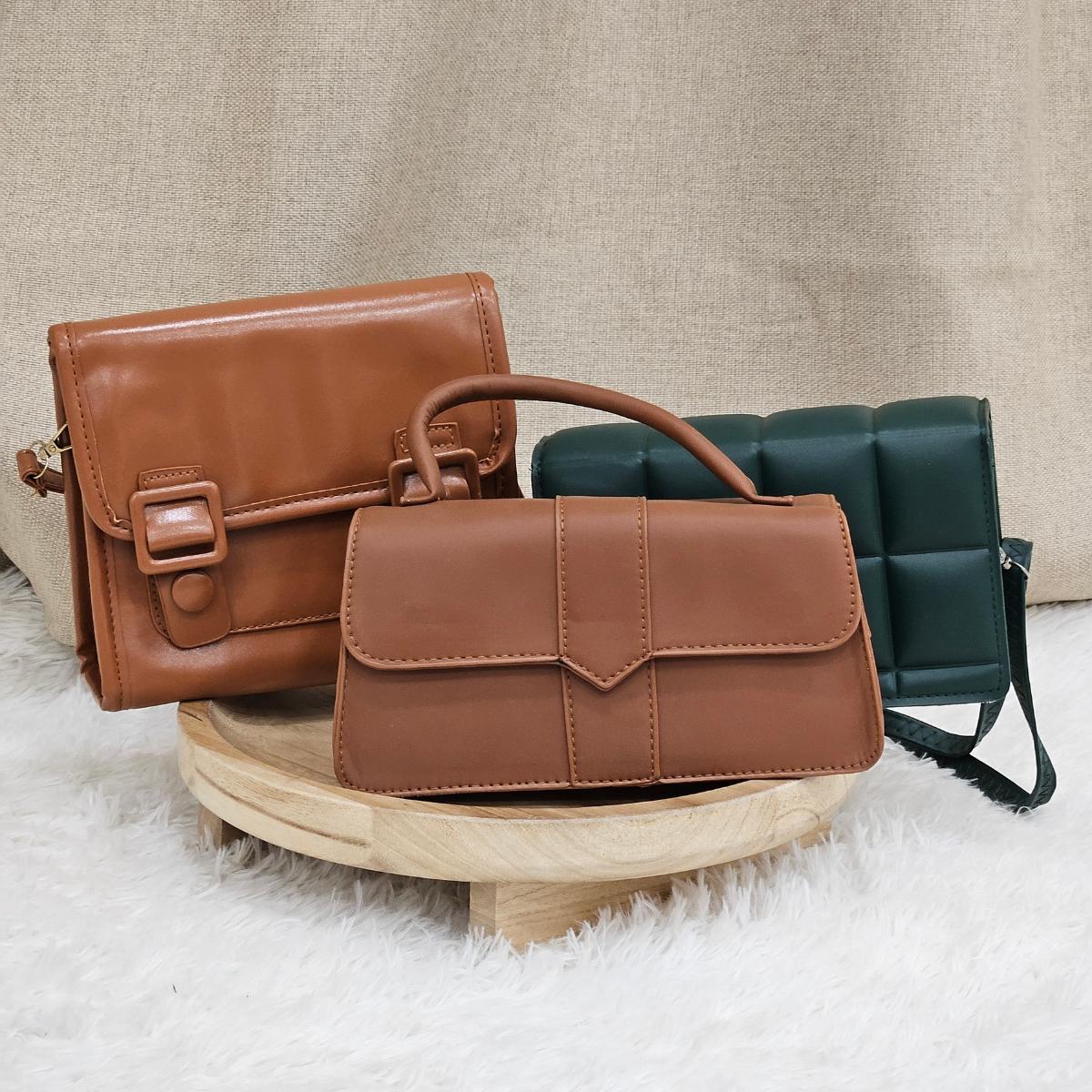 ZUCCA CUTE HANDBAG - 18 - 23 Woman Wanita